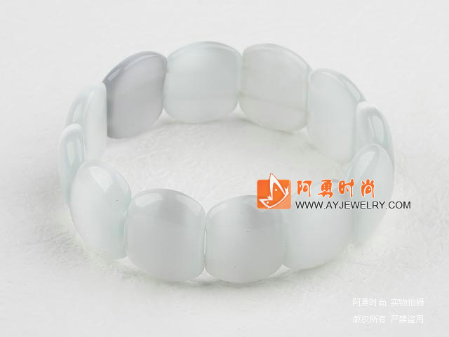 饰品编号:L672  我们主要经营 手链、项链、耳环、戒指、套链、吊坠、手机链、请方问我们的网站 www.ayjewelry.com