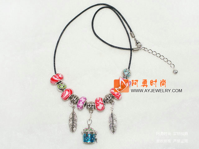 饰品编号:L70  我们主要经营 手链、项链、耳环、戒指、套链、吊坠、手机链、请方问我们的网站 www.ayjewelry.com