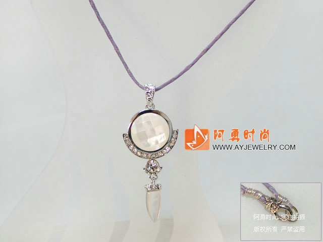 饰品编号:L84  我们主要经营 手链、项链、耳环、戒指、套链、吊坠、手机链、请方问我们的网站 www.ayjewelry.com