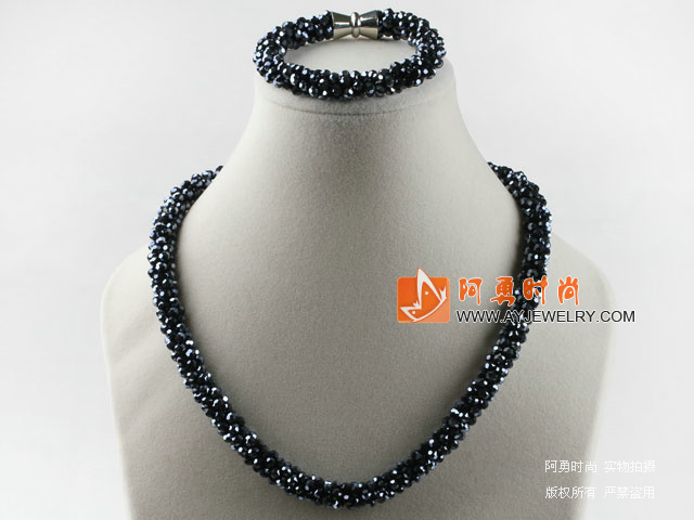 饰品编号:RT368  我们主要经营 手链、项链、耳环、戒指、套链、吊坠、手机链、请方问我们的网站 www.ayjewelry.com