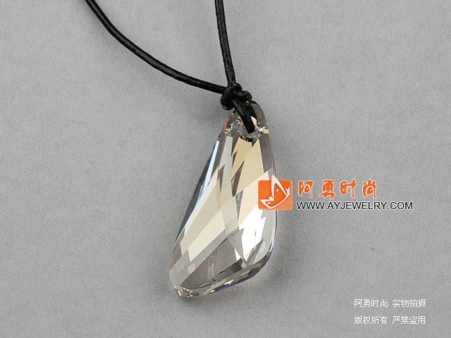 饰品编号:RX2748  我们主要经营 手链、项链、耳环、戒指、套链、吊坠、手机链、请方问我们的网站 www.ayjewelry.com