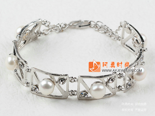 饰品编号:RY1157  我们主要经营 手链、项链、耳环、戒指、套链、吊坠、手机链、请方问我们的网站 www.ayjewelry.com