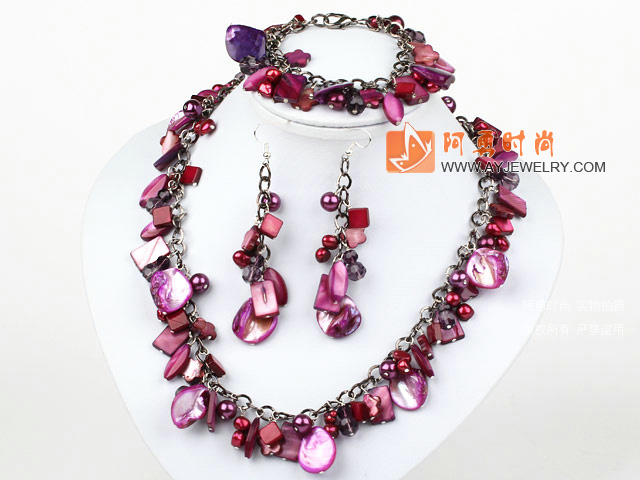 紫红色贝壳珍珠套链