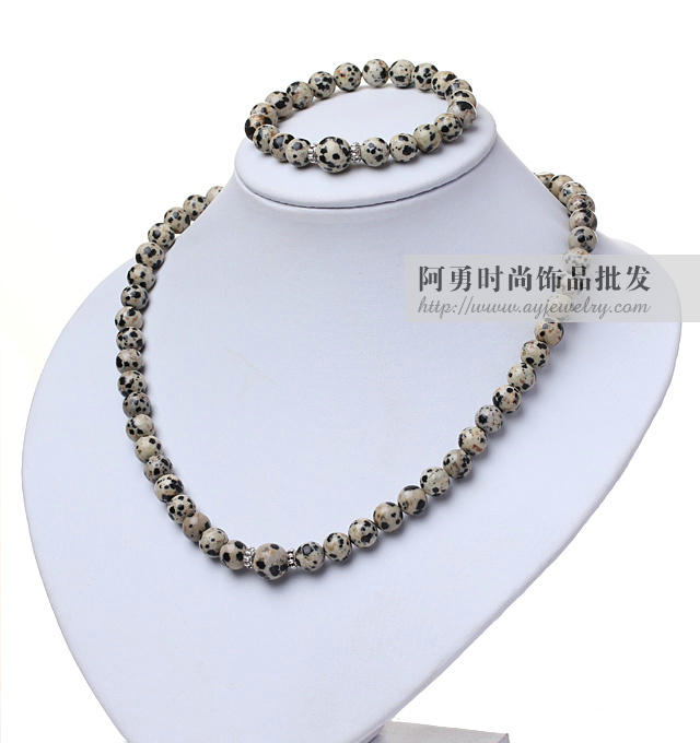 饰品编号:T673  我们主要经营 手链、项链、耳环、戒指、套链、吊坠、手机链、请方问我们的网站 www.ayjewelry.com