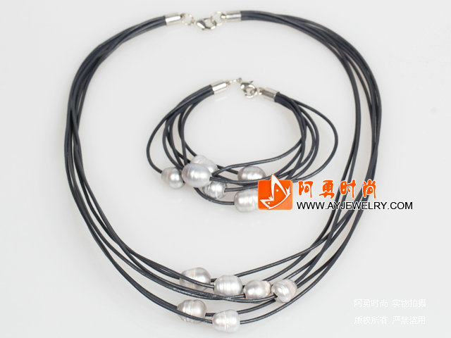 饰品编号:T975  我们主要经营 手链、项链、耳环、戒指、套链、吊坠、手机链、请方问我们的网站 www.ayjewelry.com