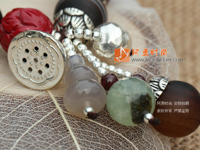 饰品编号:V137  我们主要经营 手链、项链、耳环、戒指、套链、吊坠、手机链、请方问我们的网站 www.ayjewelry.com
