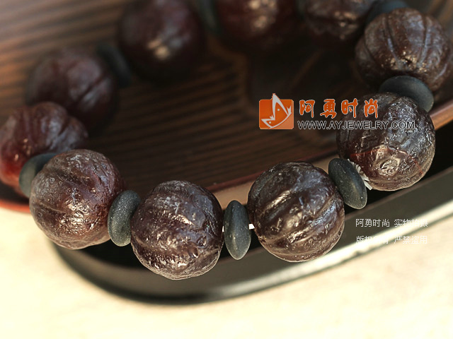 饰品编号:V406  我们主要经营 手链、项链、耳环、戒指、套链、吊坠、手机链、请方问我们的网站 www.ayjewelry.com