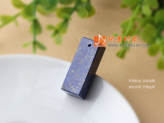 饰品编号:V534  我们主要经营 手链、项链、耳环、戒指、套链、吊坠、手机链、请方问我们的网站 www.ayjewelry.com