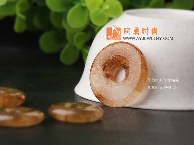 饰品编号:V601  我们主要经营 手链、项链、耳环、戒指、套链、吊坠、手机链、请方问我们的网站 www.ayjewelry.com