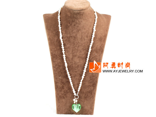白珍珠绿色琉璃心项链