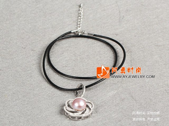 饰品编号:X4423  我们主要经营 手链、项链、耳环、戒指、套链、吊坠、手机链、请方问我们的网站 www.ayjewelry.com