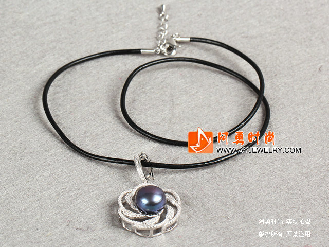 饰品编号:X4424  我们主要经营 手链、项链、耳环、戒指、套链、吊坠、手机链、请方问我们的网站 www.ayjewelry.com