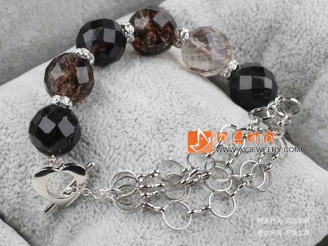 饰品编号:Y1084  我们主要经营 手链、项链、耳环、戒指、套链、吊坠、手机链、请方问我们的网站 www.ayjewelry.com