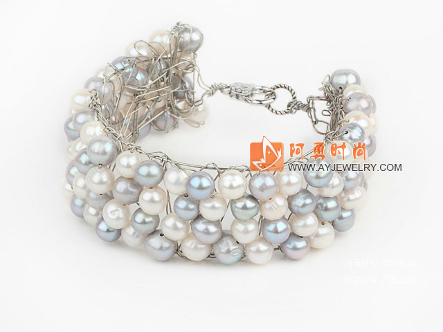 饰品编号:Y1803  我们主要经营 手链、项链、耳环、戒指、套链、吊坠、手机链、请方问我们的网站 www.ayjewelry.com