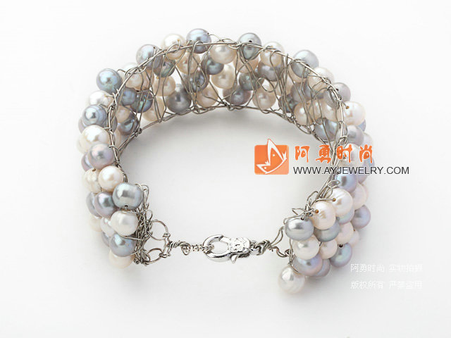 饰品编号:Y1803  我们主要经营 手链、项链、耳环、戒指、套链、吊坠、手机链、请方问我们的网站 www.ayjewelry.com