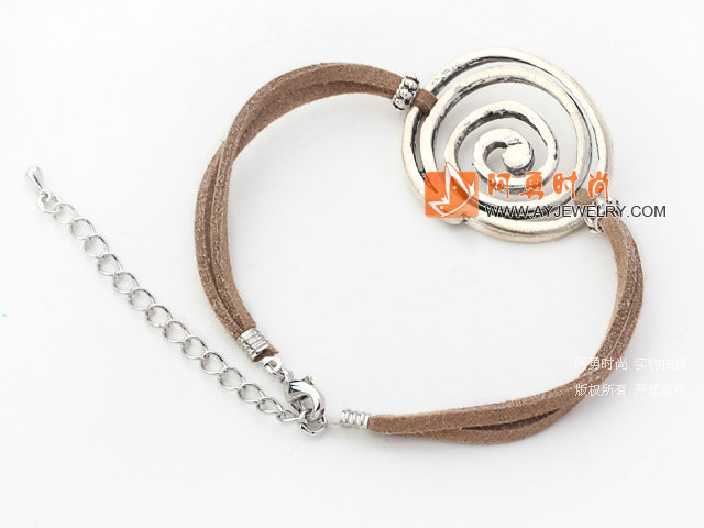 饰品编号:Y1920  我们主要经营 手链、项链、耳环、戒指、套链、吊坠、手机链、请方问我们的网站 www.ayjewelry.com
