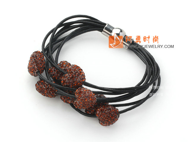饰品编号:Y1979  我们主要经营 手链、项链、耳环、戒指、套链、吊坠、手机链、请方问我们的网站 www.ayjewelry.com
