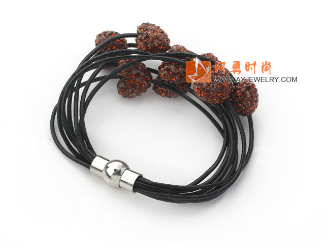 饰品编号:Y1979  我们主要经营 手链、项链、耳环、戒指、套链、吊坠、手机链、请方问我们的网站 www.ayjewelry.com