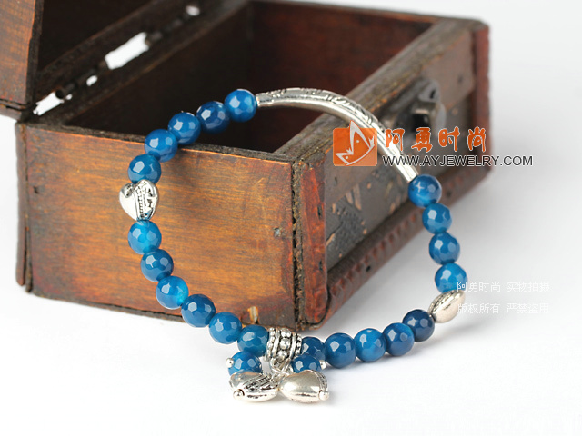 饰品编号:Y2351  我们主要经营 手链、项链、耳环、戒指、套链、吊坠、手机链、请方问我们的网站 www.ayjewelry.com