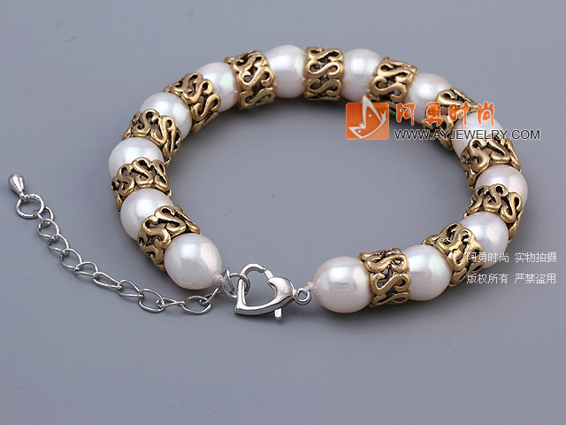 饰品编号:Y2556  我们主要经营 手链、项链、耳环、戒指、套链、吊坠、手机链、请方问我们的网站 www.ayjewelry.com