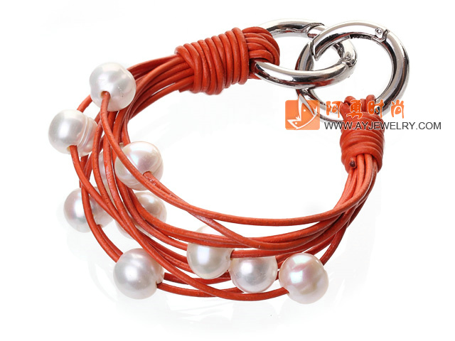 天然白色珍珠手链 配橘色皮绳 多层皮绳款