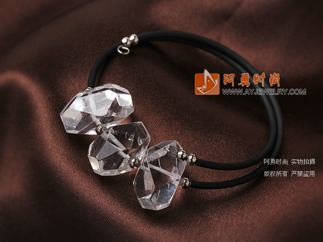 饰品编号:Y2960  我们主要经营 手链、项链、耳环、戒指、套链、吊坠、手机链、请方问我们的网站 www.ayjewelry.com
