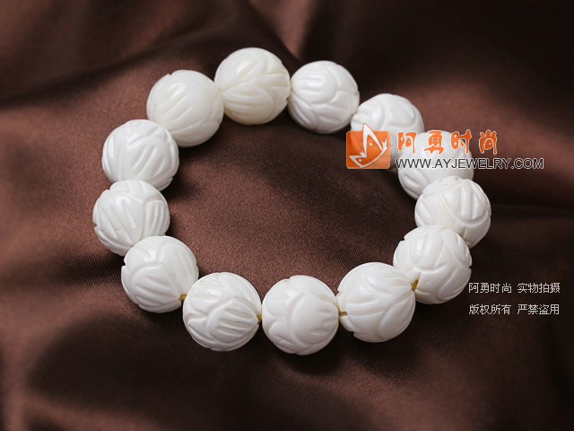 饰品编号:Y2978  我们主要经营 手链、项链、耳环、戒指、套链、吊坠、手机链、请方问我们的网站 www.ayjewelry.com