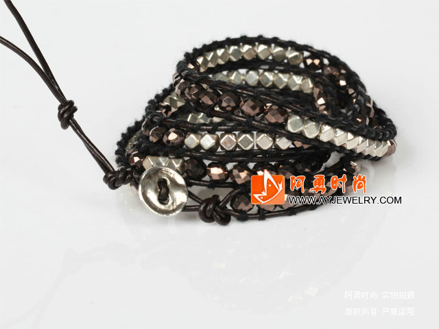 饰品编号:Y3055  我们主要经营 手链、项链、耳环、戒指、套链、吊坠、手机链、请方问我们的网站 www.ayjewelry.com