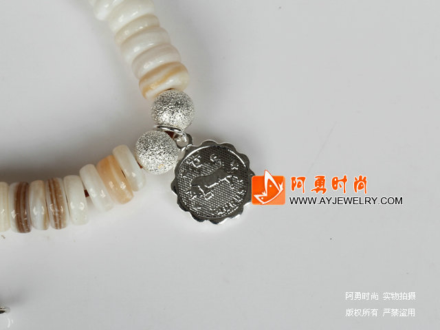 饰品编号:Y3065  我们主要经营 手链、项链、耳环、戒指、套链、吊坠、手机链、请方问我们的网站 www.ayjewelry.com