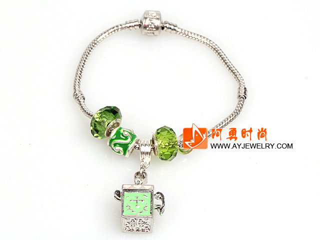 时尚绿色欧洲珠串珠手链