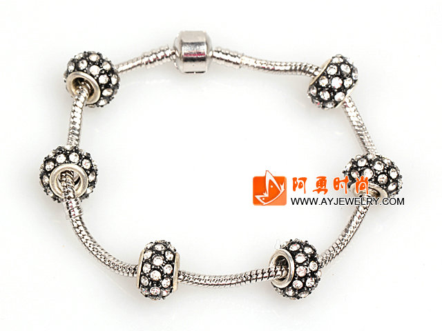 饰品编号:Y3158  我们主要经营 手链、项链、耳环、戒指、套链、吊坠、手机链、请方问我们的网站 www.ayjewelry.com