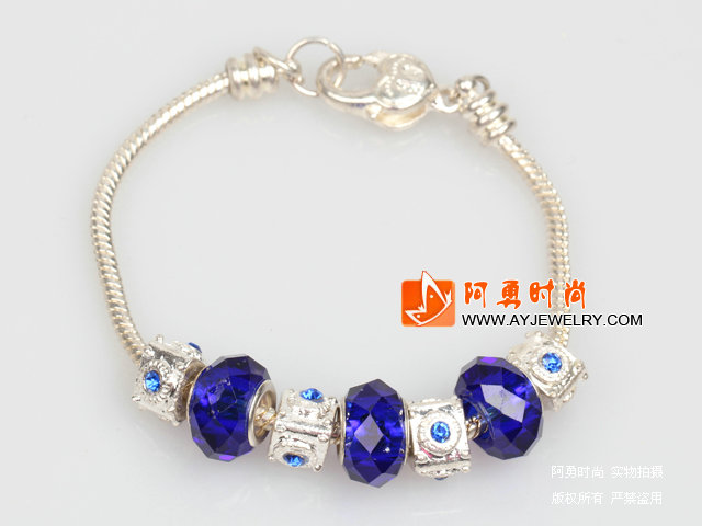 饰品编号:Y3159  我们主要经营 手链、项链、耳环、戒指、套链、吊坠、手机链、请方问我们的网站 www.ayjewelry.com