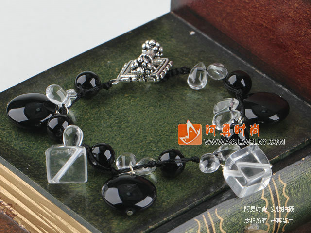 饰品编号:Y941  我们主要经营 手链、项链、耳环、戒指、套链、吊坠、手机链、请方问我们的网站 www.ayjewelry.com