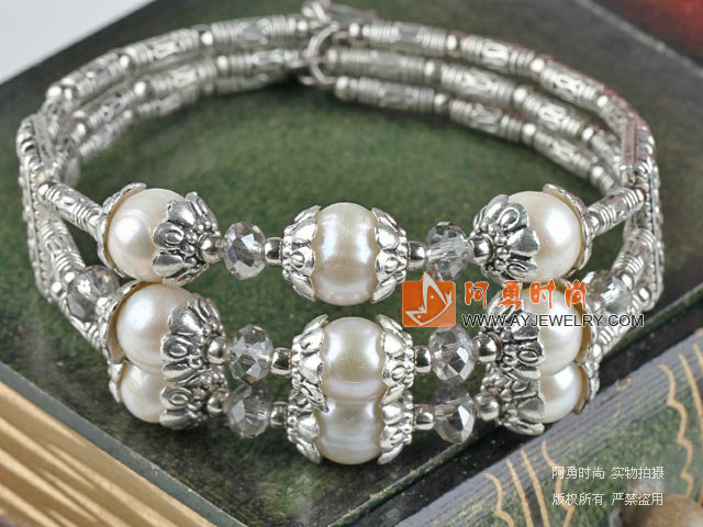 饰品编号:Y977  我们主要经营 手链、项链、耳环、戒指、套链、吊坠、手机链、请方问我们的网站 www.ayjewelry.com