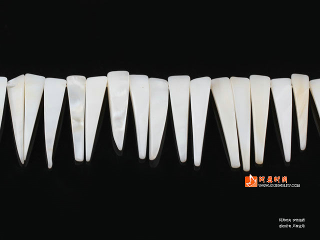 饰品编号:M5566  我们主要经营 手链、项链、耳环、戒指、套链、吊坠、手机链、请方问我们的网站 www.ayjewelry.com